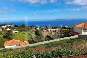 Terreno com 1090m2 em freguesia de Gaula, Santa da Cruz, ilha da Madeira
